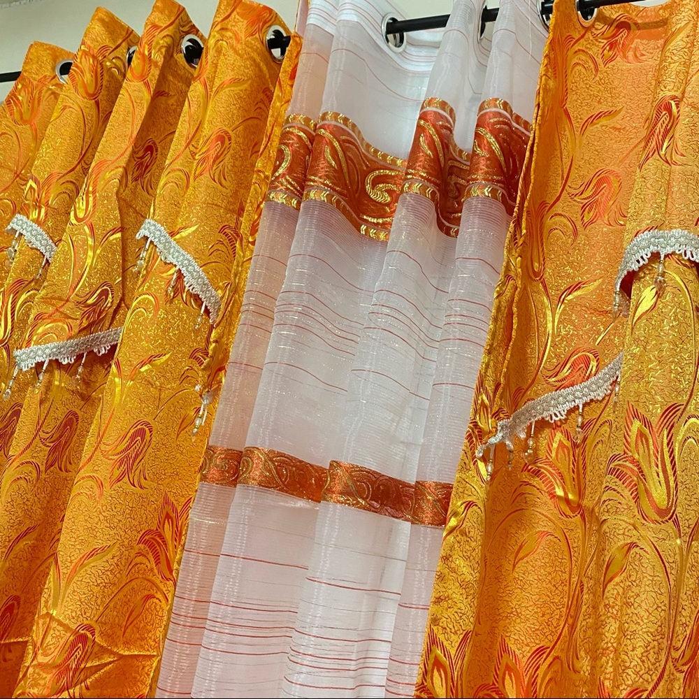 curtains (5 pieces )